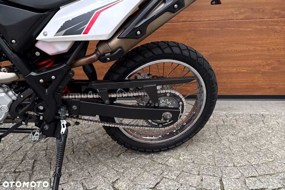Yamaha WR - 24