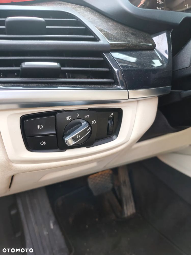 BMW X5 xDrive25d - 14