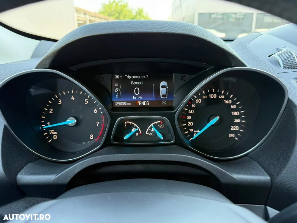 Ford Kuga - 28