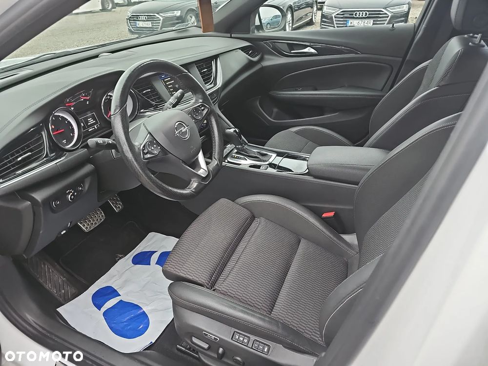 Opel Insignia 1.5 T Innovation S&S - 26