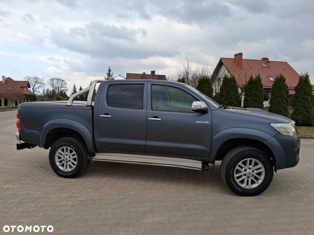 Toyota Hilux 3.0 D-4D SR5 - 3