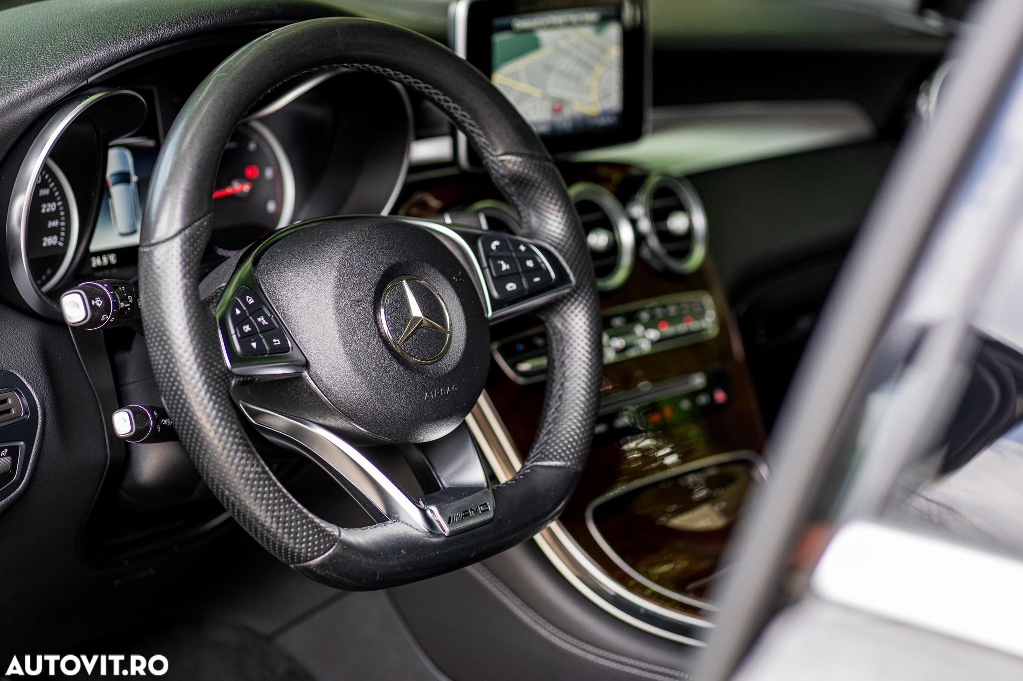 Mercedes-Benz GLC 350 d 4Matic 9G-TRONIC AMG Line - 30