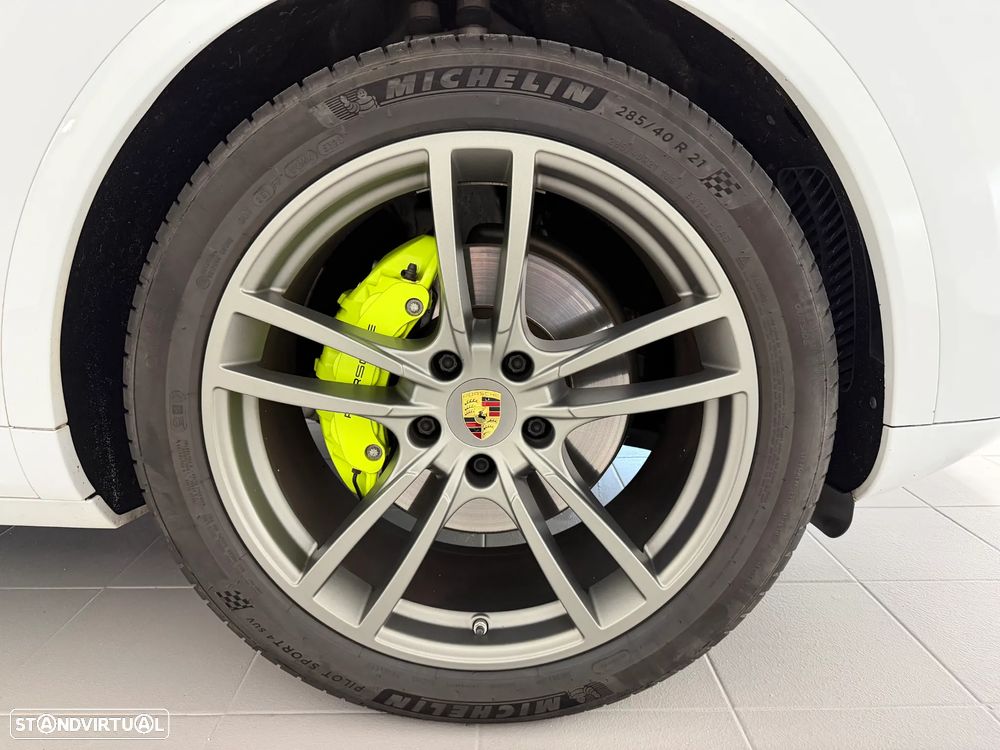 Porsche Cayenne E-Hybrid - 11