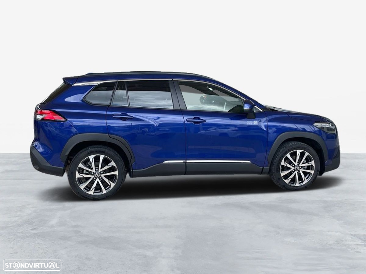 Toyota Corolla Cross 2.0 Hybrid Luxury - 17