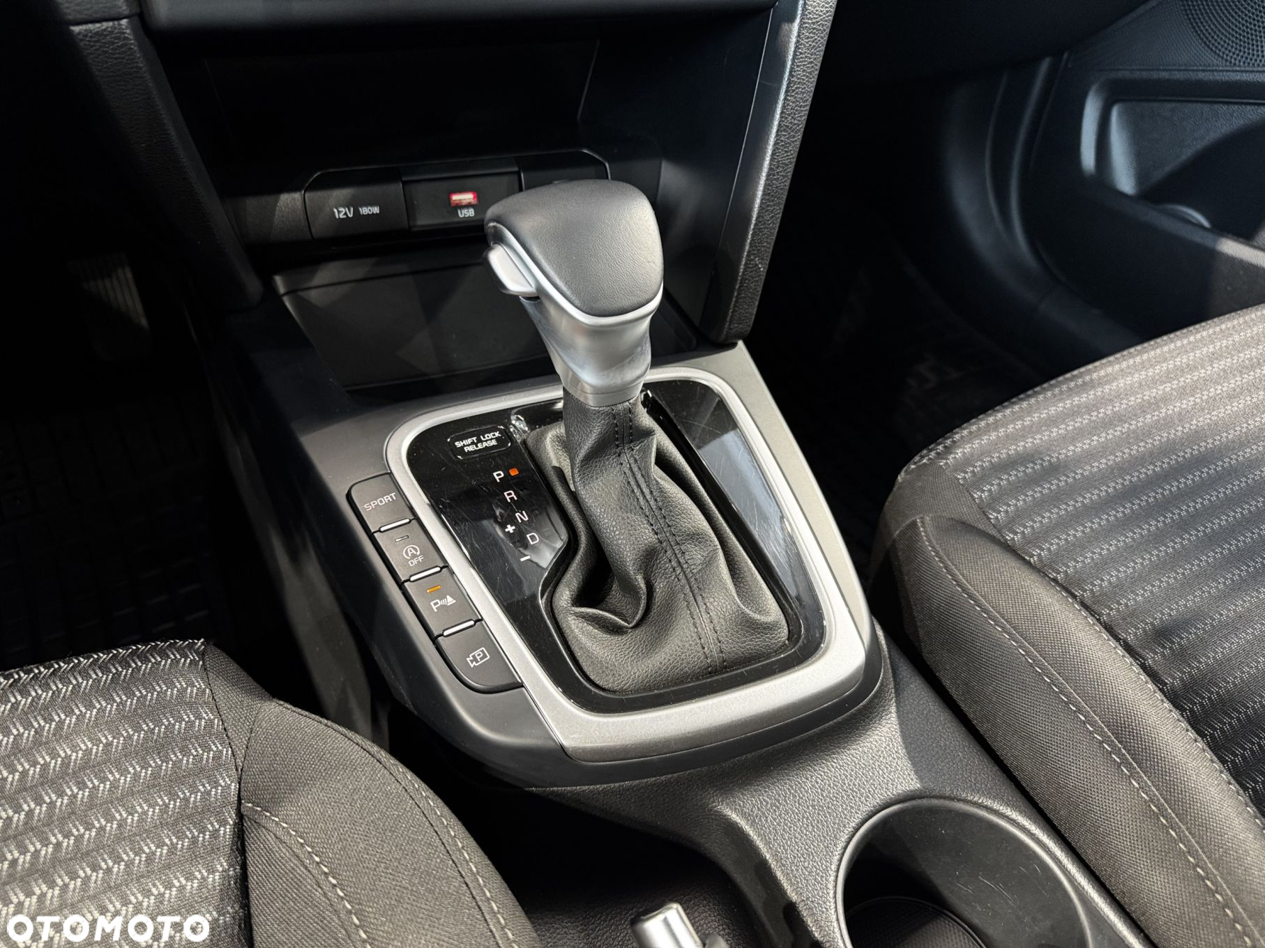 Kia XCeed - 26