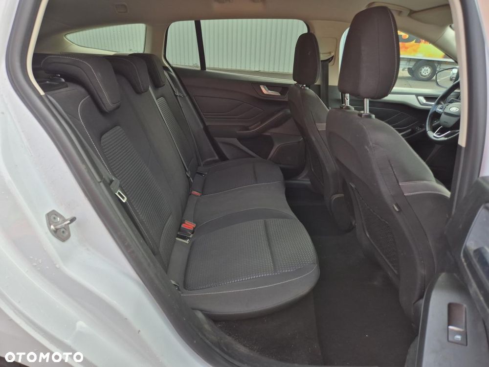 Ford Focus 1.5 EcoBlue Start-Stopp-System COOL&CONNECT DESIGN - 6