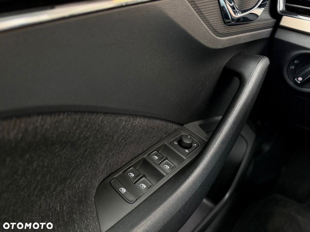 Skoda Kamiq 1.0 TSI Style DSG - 24