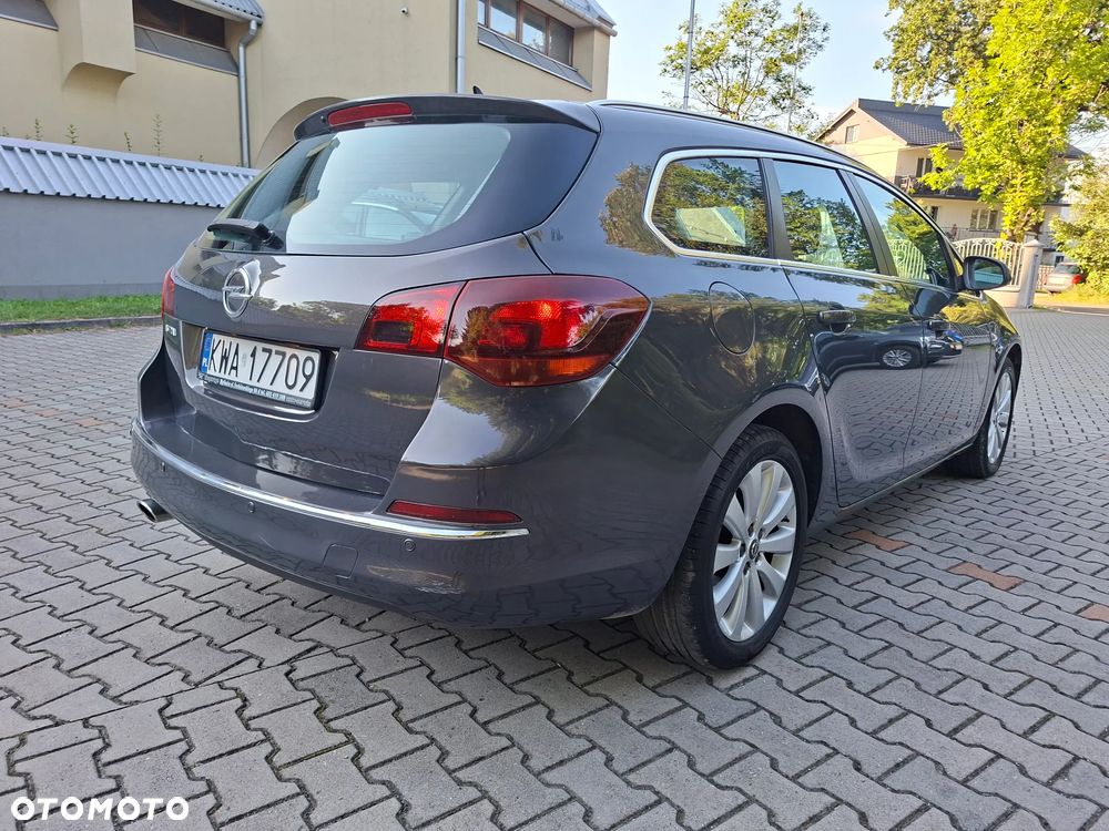 Opel Astra 1.4 T Cosmo - 12