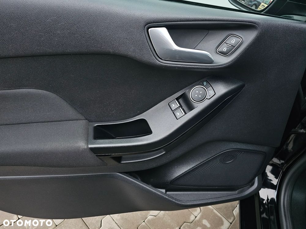 Ford Fiesta 1.1 Trend - 22