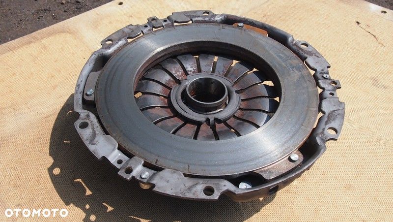 docisk sprzęgła iveco daily 2.3hpi 235mm - 4