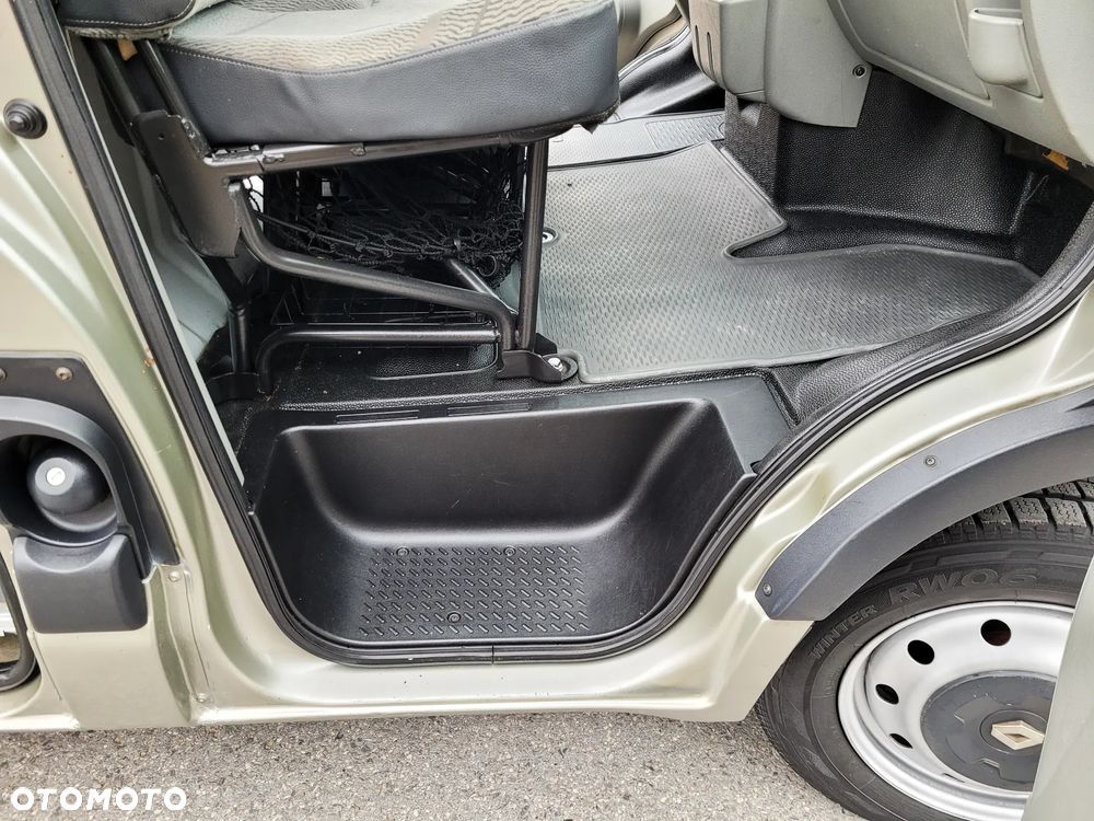 Renault Master - 32