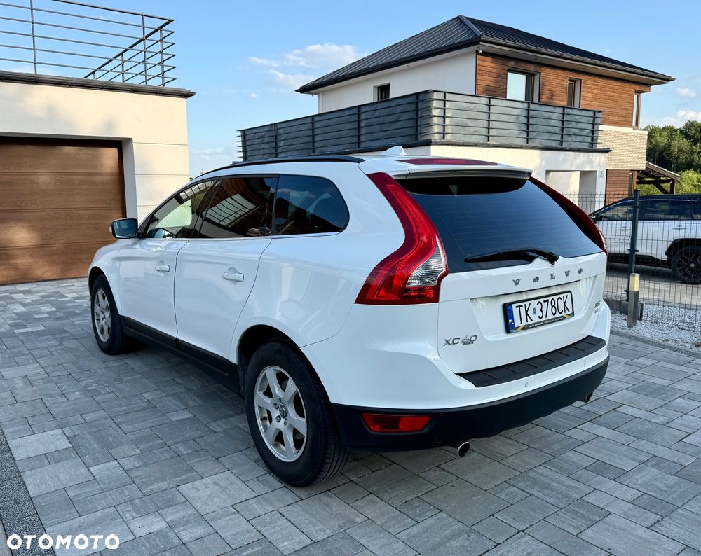 Volvo XC 60 D5 AWD Momentum - 7