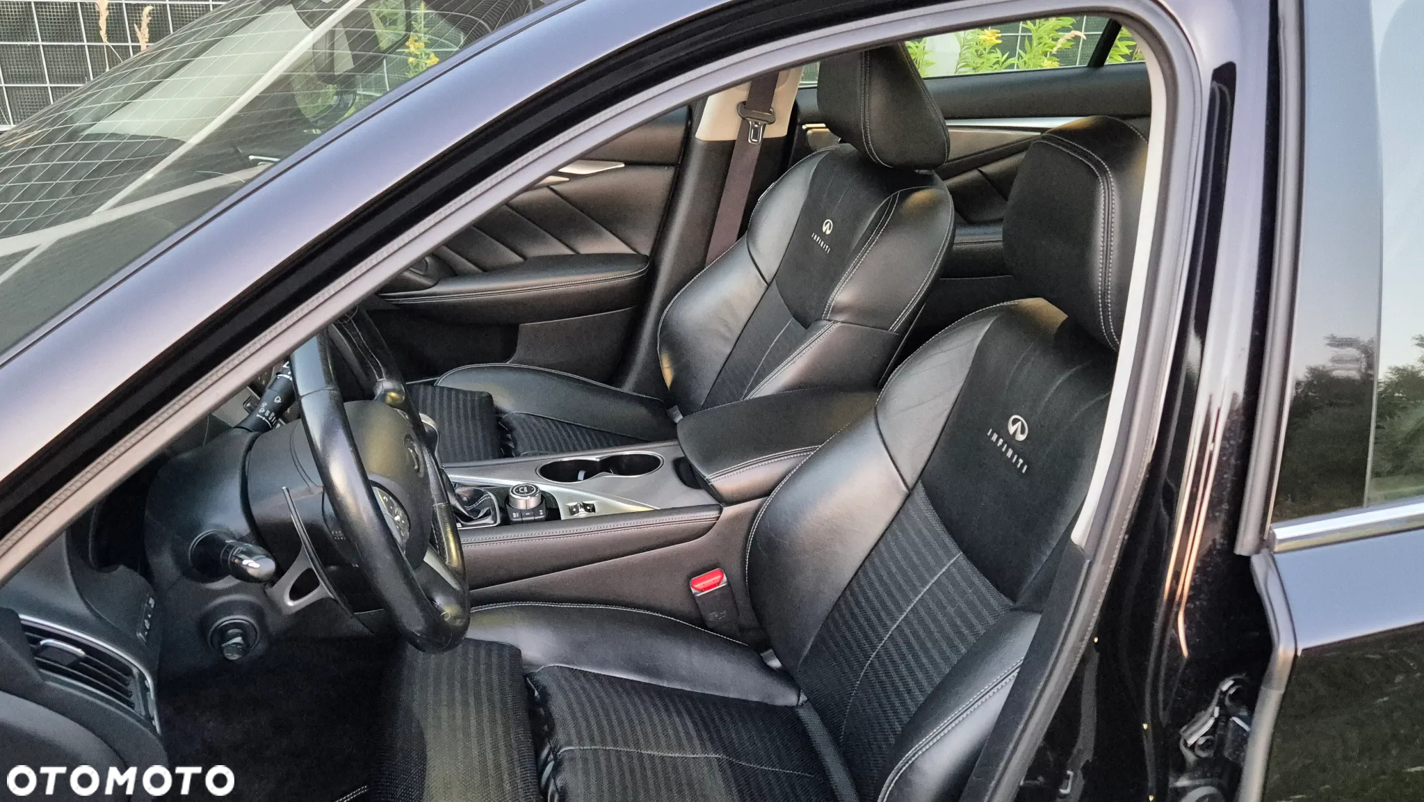 Infiniti Q50 2.2d Sport Sound Studio by Bose - 10