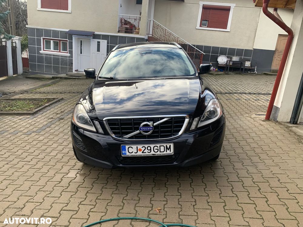 Volvo XC 60 D4 AWD Geartronic Momentum - 1