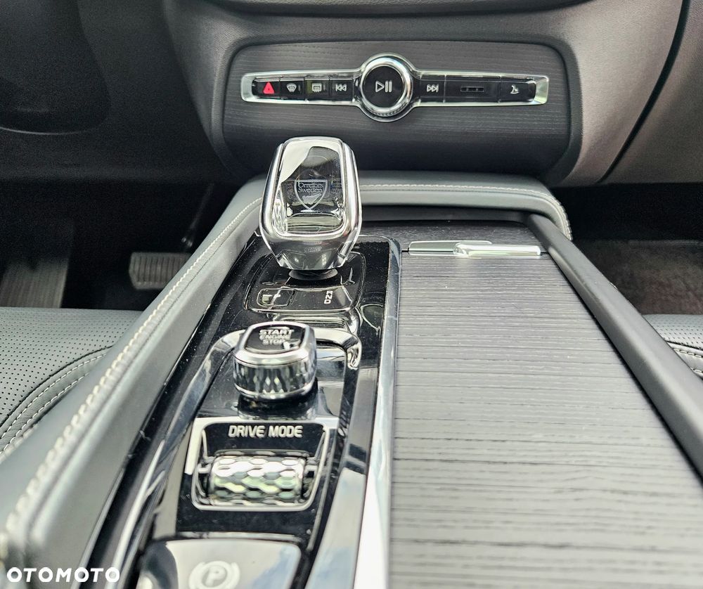 Volvo XC 90 B5 D AWD Inscription - 24