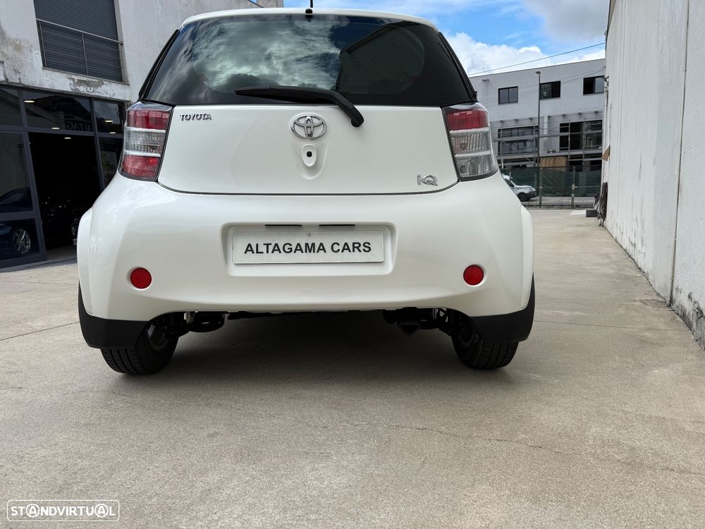 Toyota iQ 1.4 D-4D 2 EP - 6