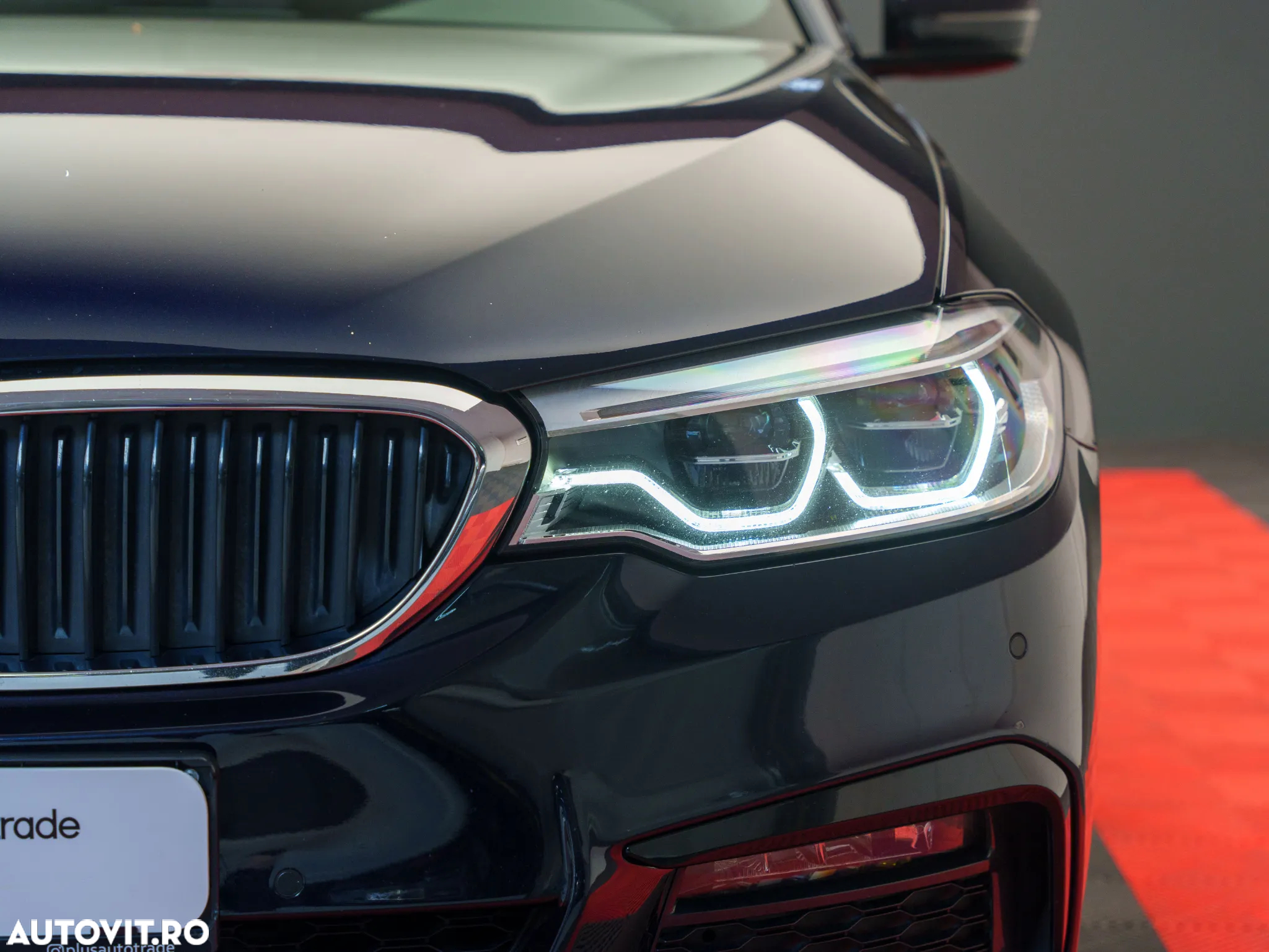 BMW Seria 5 530d xDrive Aut. - 3