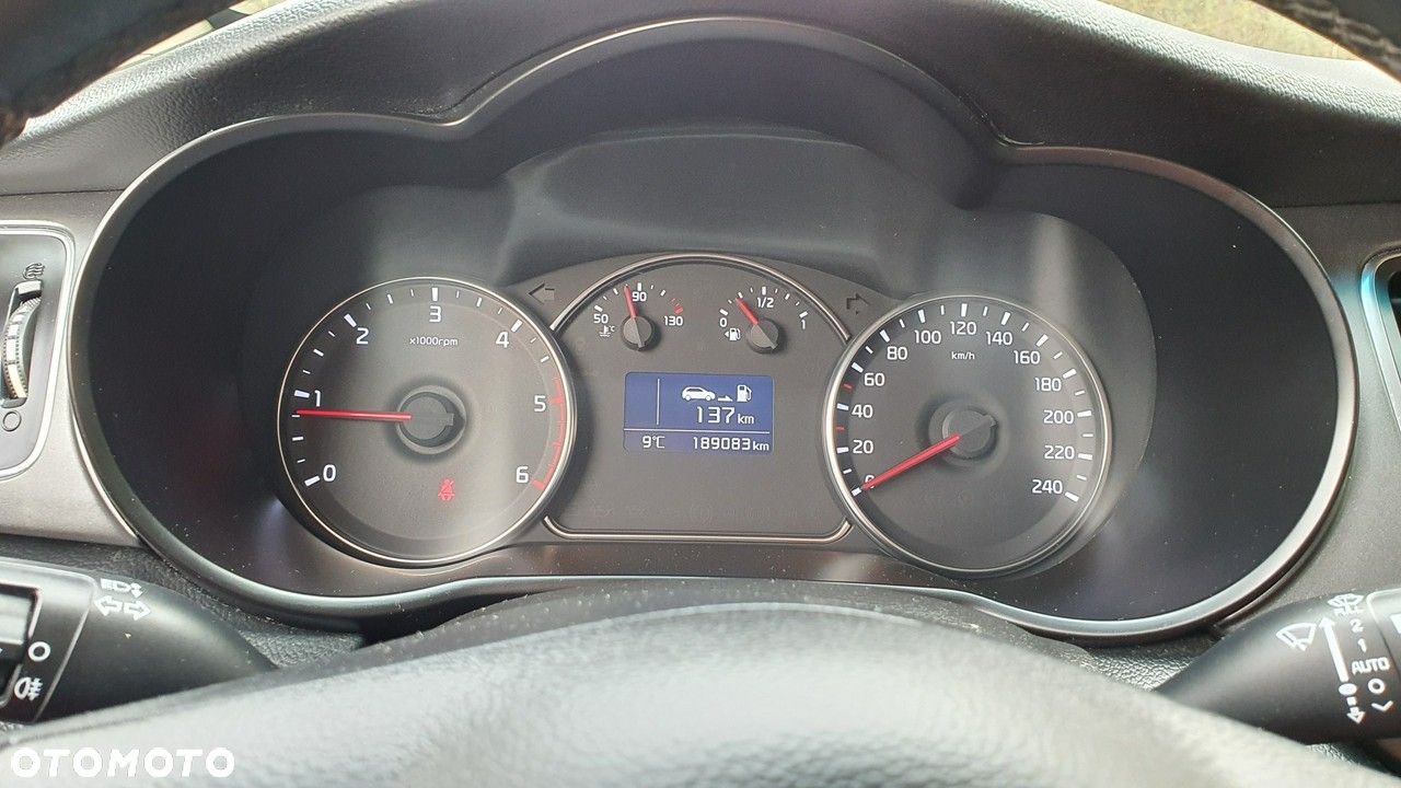 Kia Carens 1.7 CRDi S 7os - 20