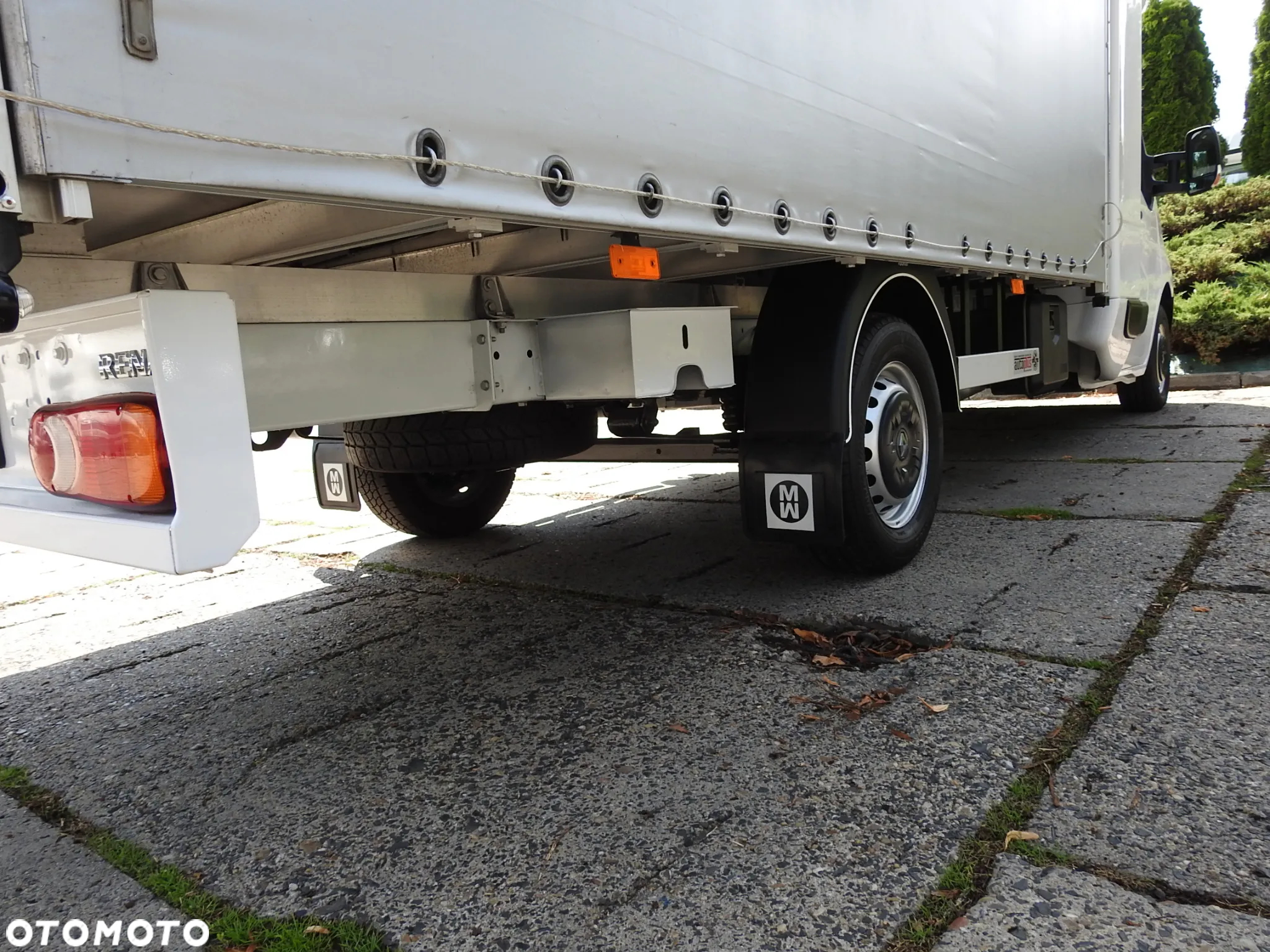 Renault MASTER PLANDEKA 8 PALET WEBASTO KLIMATYZACJA TEMPOMAT PNEUMATYKA 170KM [ 9858 ] - 18