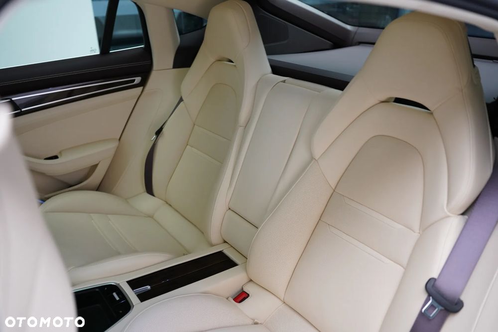 Porsche Panamera 4S Diesel - 22