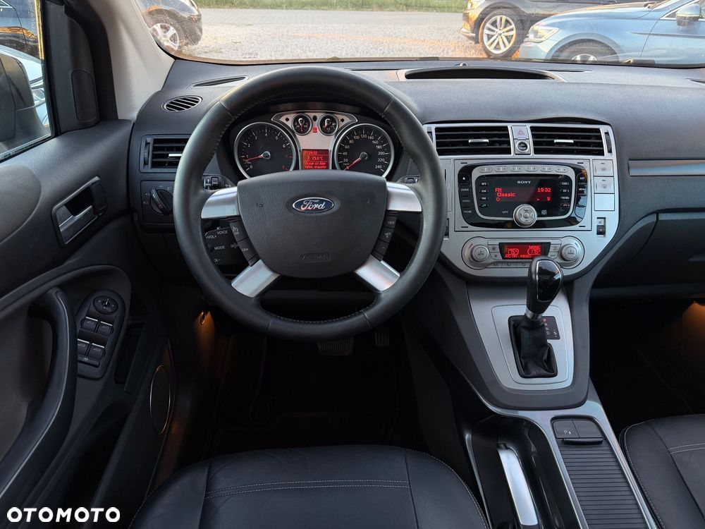 Ford Kuga 2.5 4x4 Titanium - 17