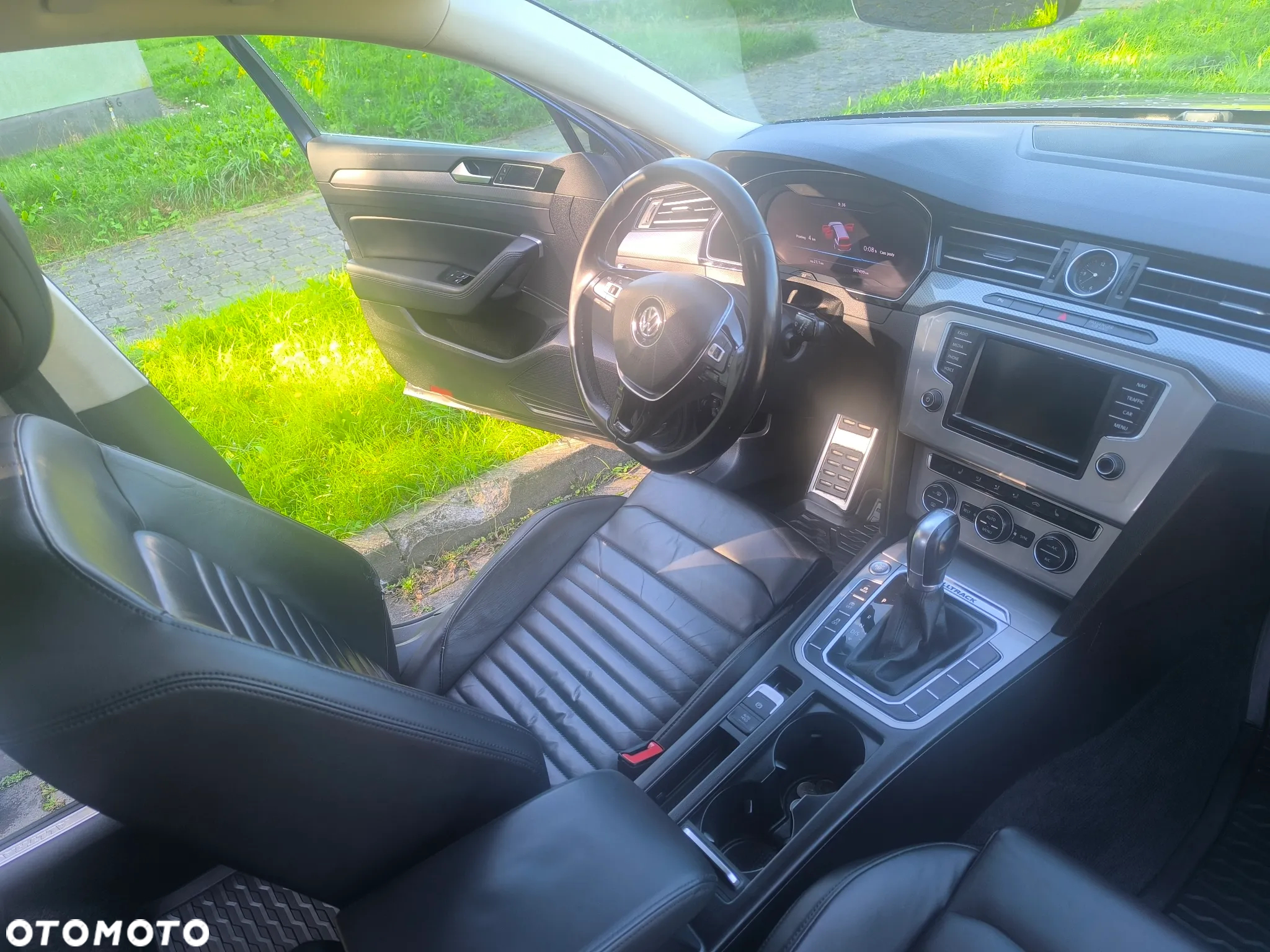 Volkswagen Passat - 16