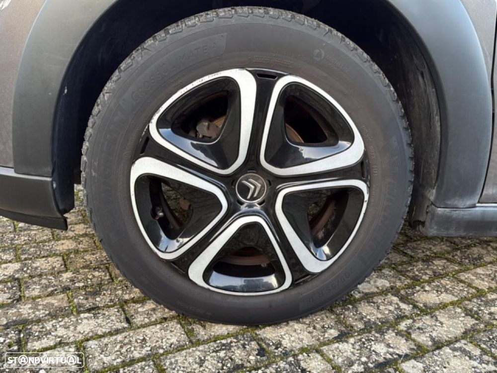 Citroën C3 1.2 PureTech Shine - 8