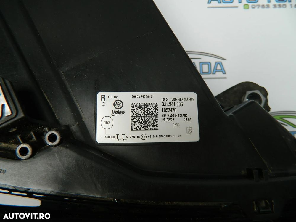 Far Led VW Passat an 2025 2026 cod 3J1941006 - 6