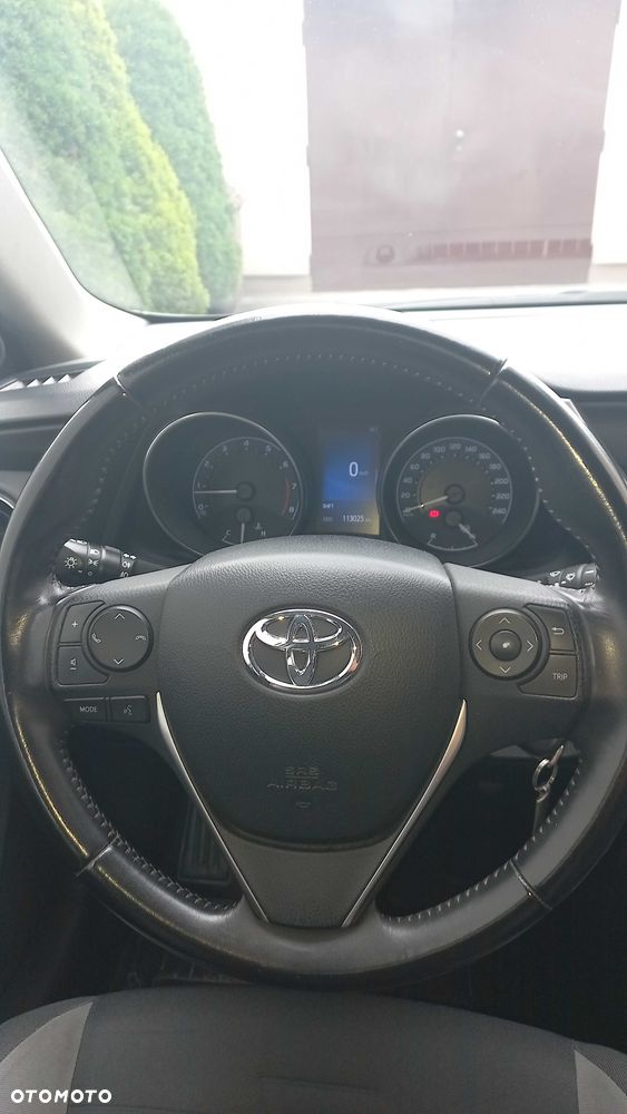 Toyota Auris - 5