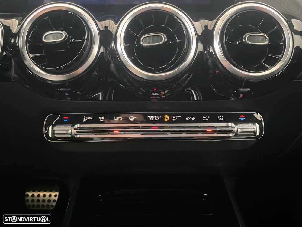 Mercedes-Benz GLA 250 e AMG Line - 26