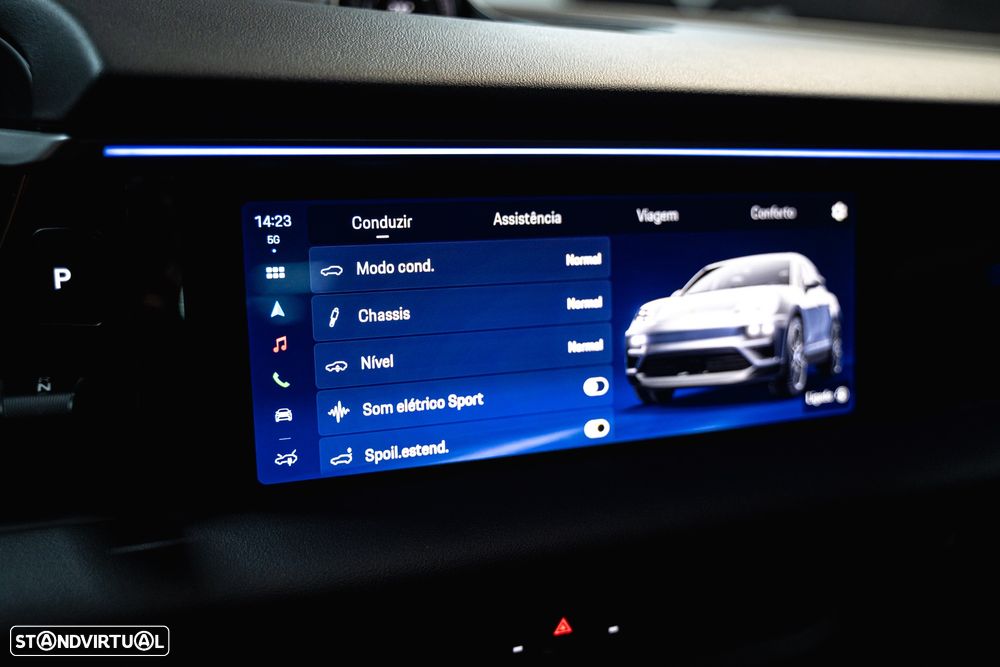 Porsche Macan Electric 4 - 13