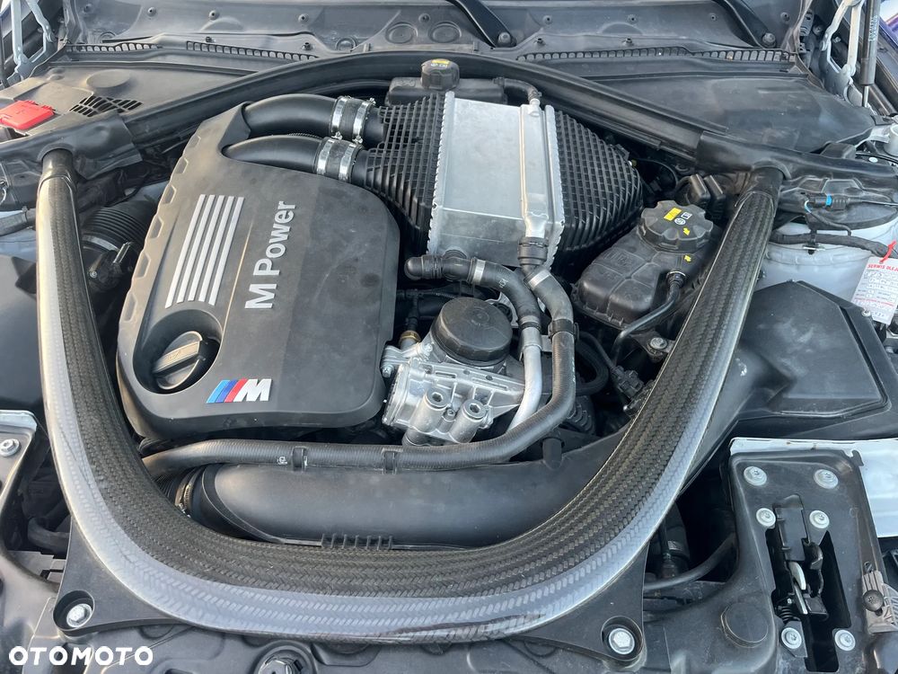 BMW M4 DKG - 37