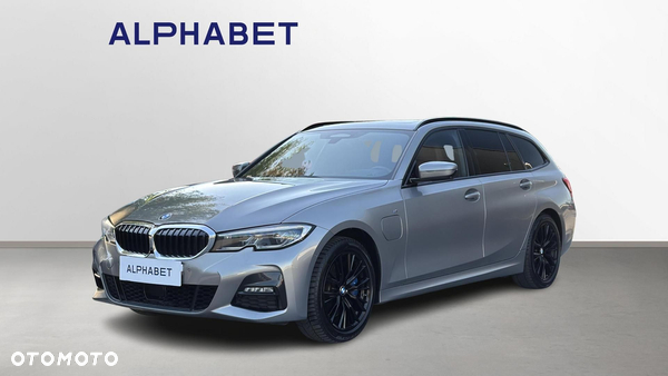 BMW Seria 3 330e xDrive Luxury Line