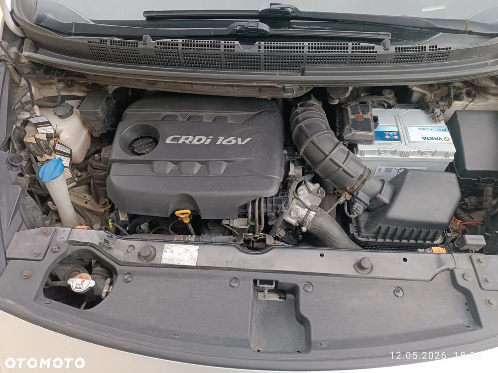 Kia Carens 1.7 CRDi L 7os - 10