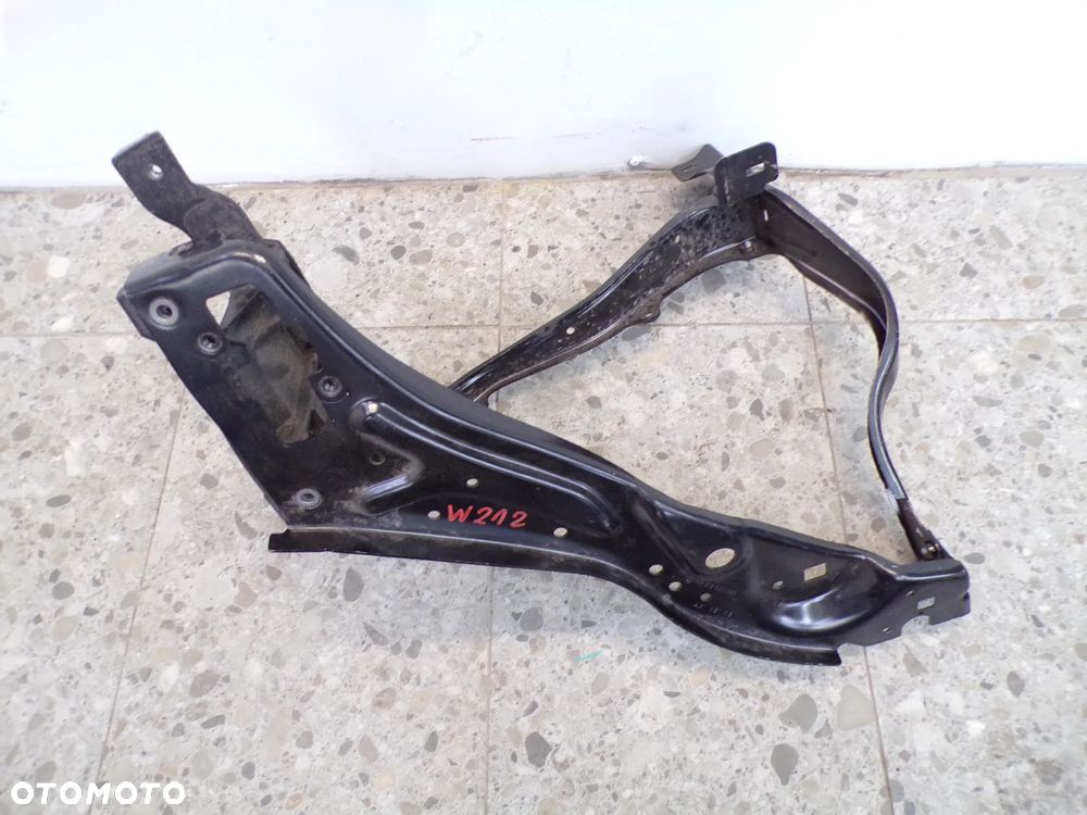 WSPORNIK MOCOWANIE LAMPY PRAWY PRZÓD MERCEDES W212 212620022 - 1