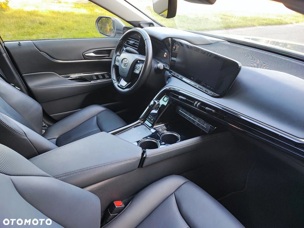 Toyota Mirai Prestige - 17