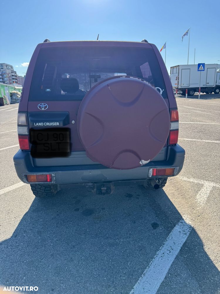 Toyota Land Cruiser - 4