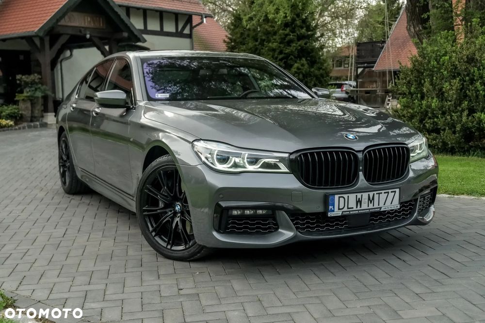 BMW Seria 7 750i xDrive - 6