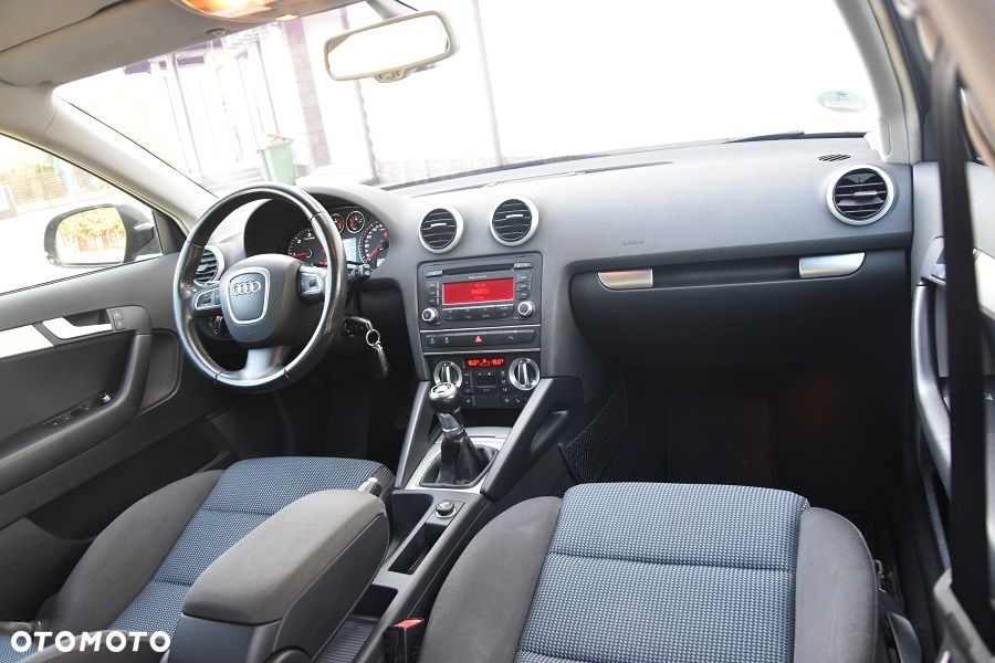 Audi A3 Sportback 2.0 TDI DPF Attraction - 19