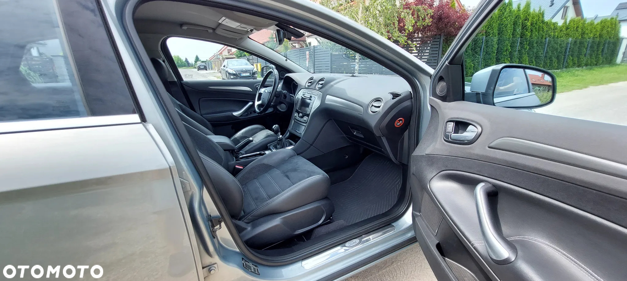 Ford Mondeo 2.5 Titanium - 32