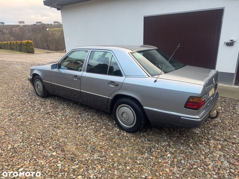 Mercedes-Benz W124 (1984-1993) - 10