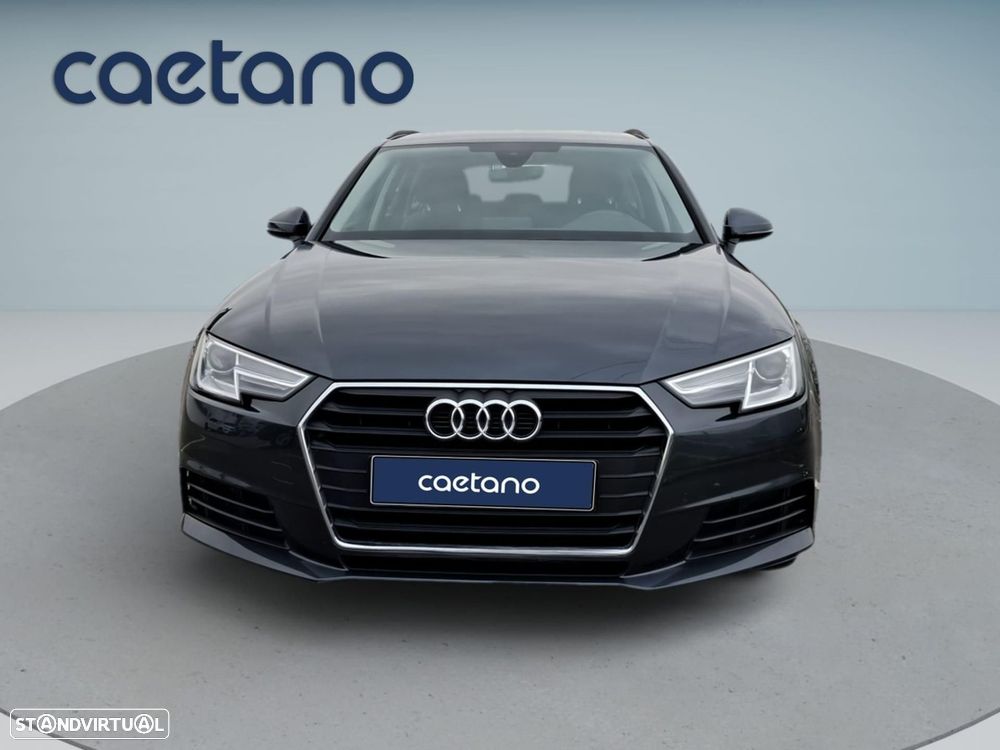 Audi A4 Avant 2.0 TDi Advance S tronic - 5