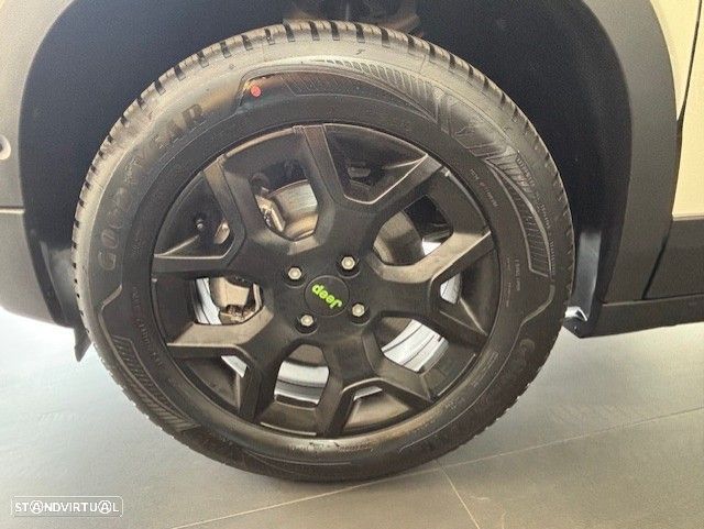 Jeep Avenger 1.2 e-Hybrid Altitude DCT - 5