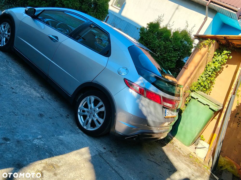 Honda Civic 1.8i-VTEC Sport - 3