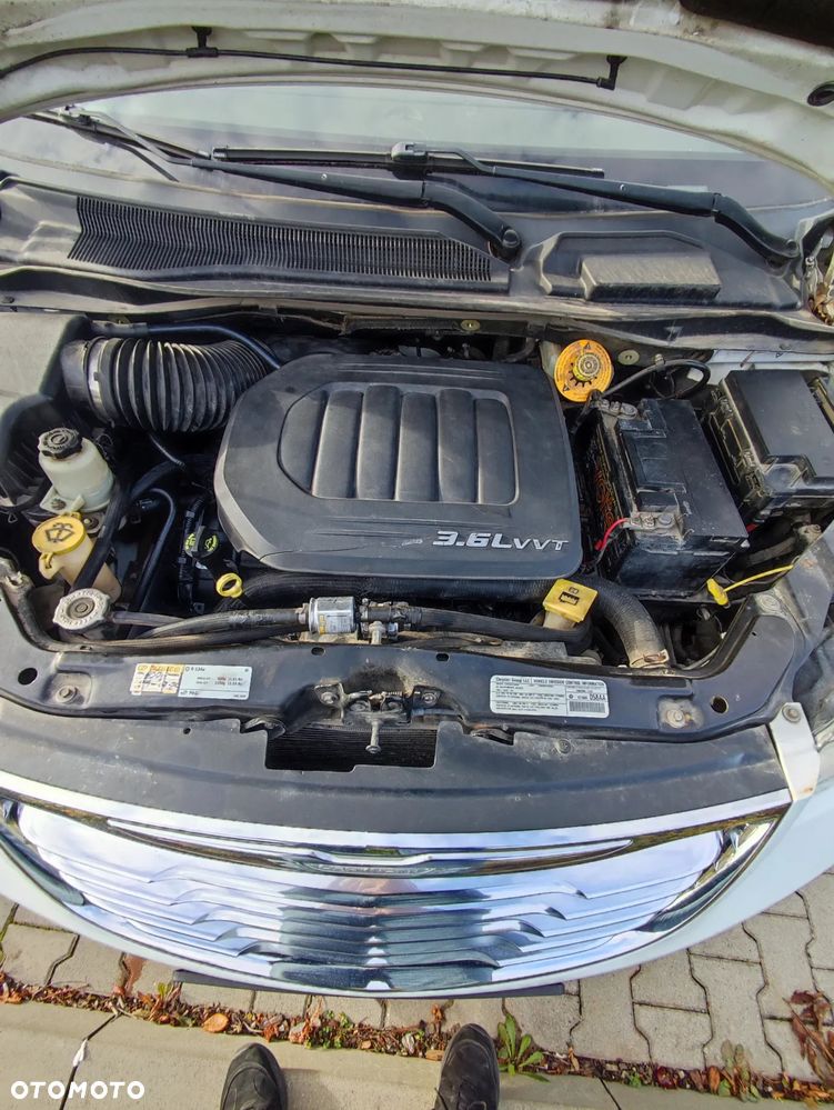 Chrysler Town & Country 3.6 Touring - 9