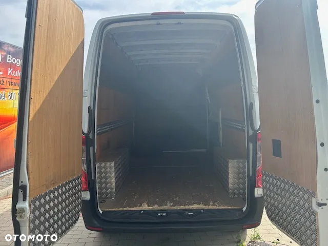 Mercedes-Benz Sprinter L2H2 - 11