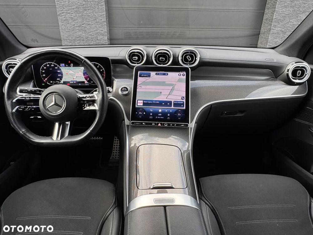 Mercedes-Benz GLC 300 4Matic 9G-TRONIC AMG Line Advanced - 13