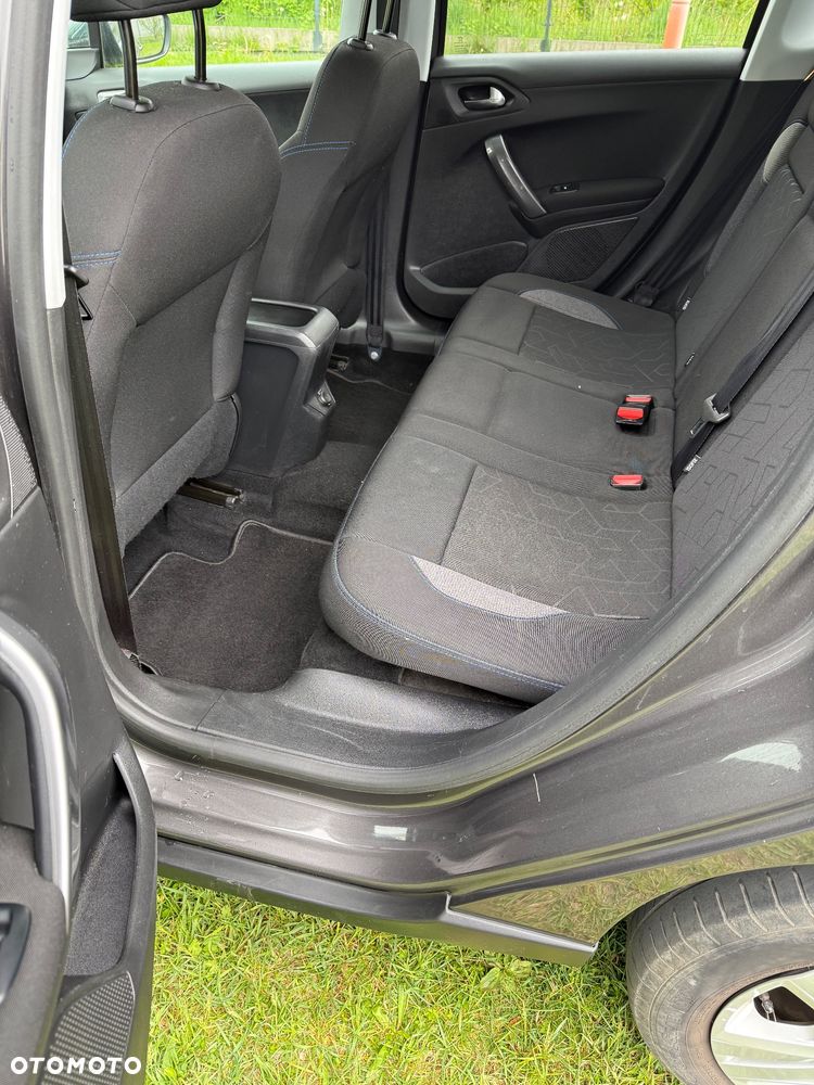 Peugeot 2008 1.5 BlueHDi Style - 11