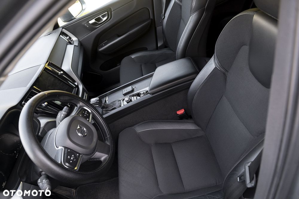 Volvo XC 60 T4 Momentum Pro - 11