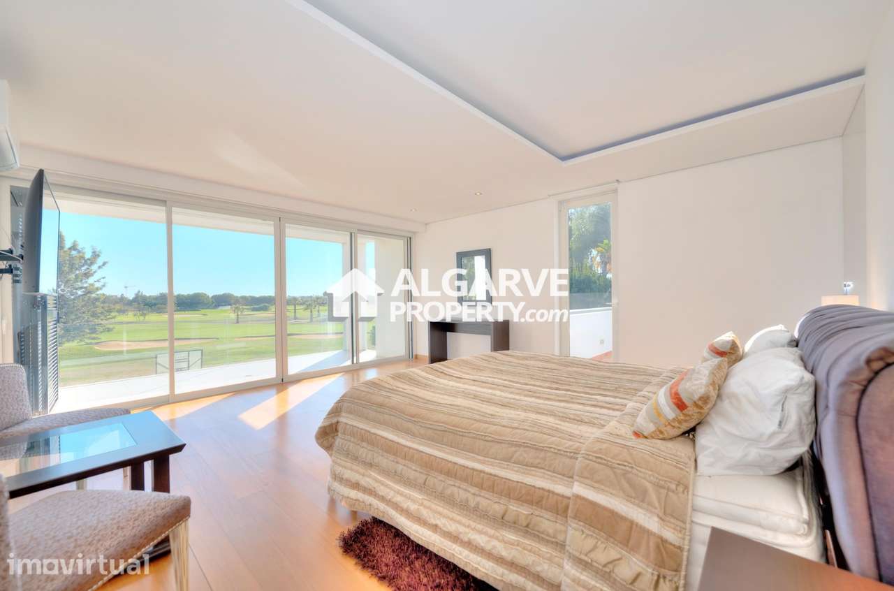 Exclusiva Moradia V5 no Campo de Golfe em Vilamoura, Algarve - Grande imagem: 4/60